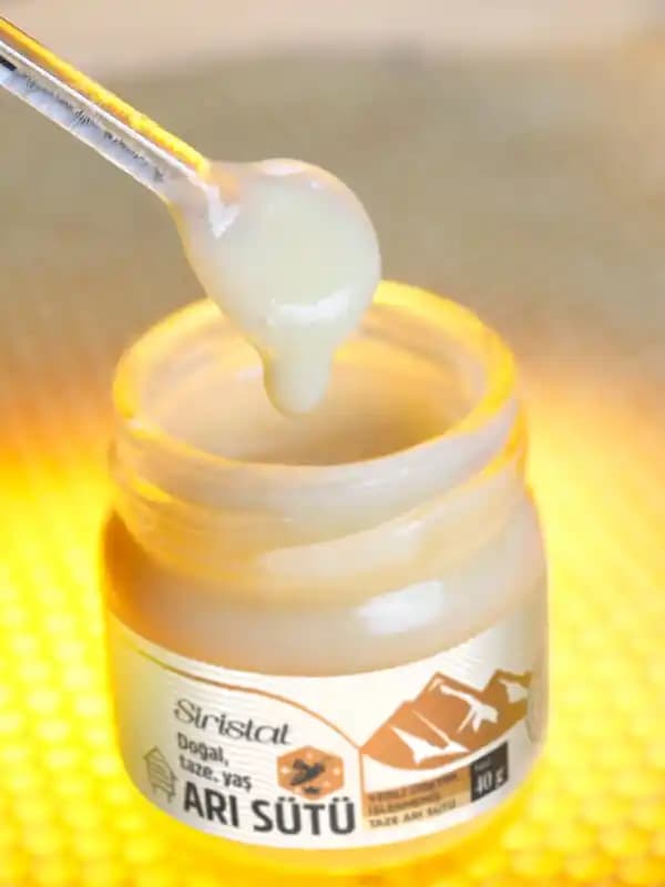 Arı Sütü ve Kozmetik Ürünlerdeki Yeri: Bilinçli Tüketim İçin Somut Verilerin Önemi