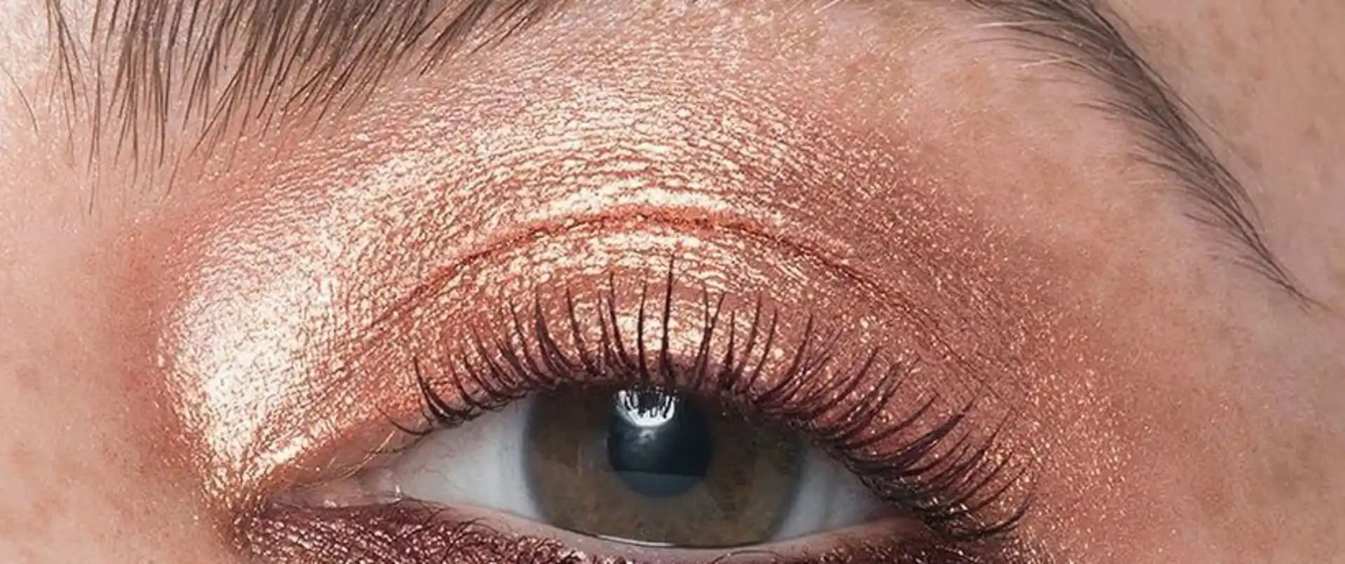 Bakır Şeftali Tonlarında Göz Makyajı: Sıcak ve Doğal Görünüm İçin Temel Yaklaşım