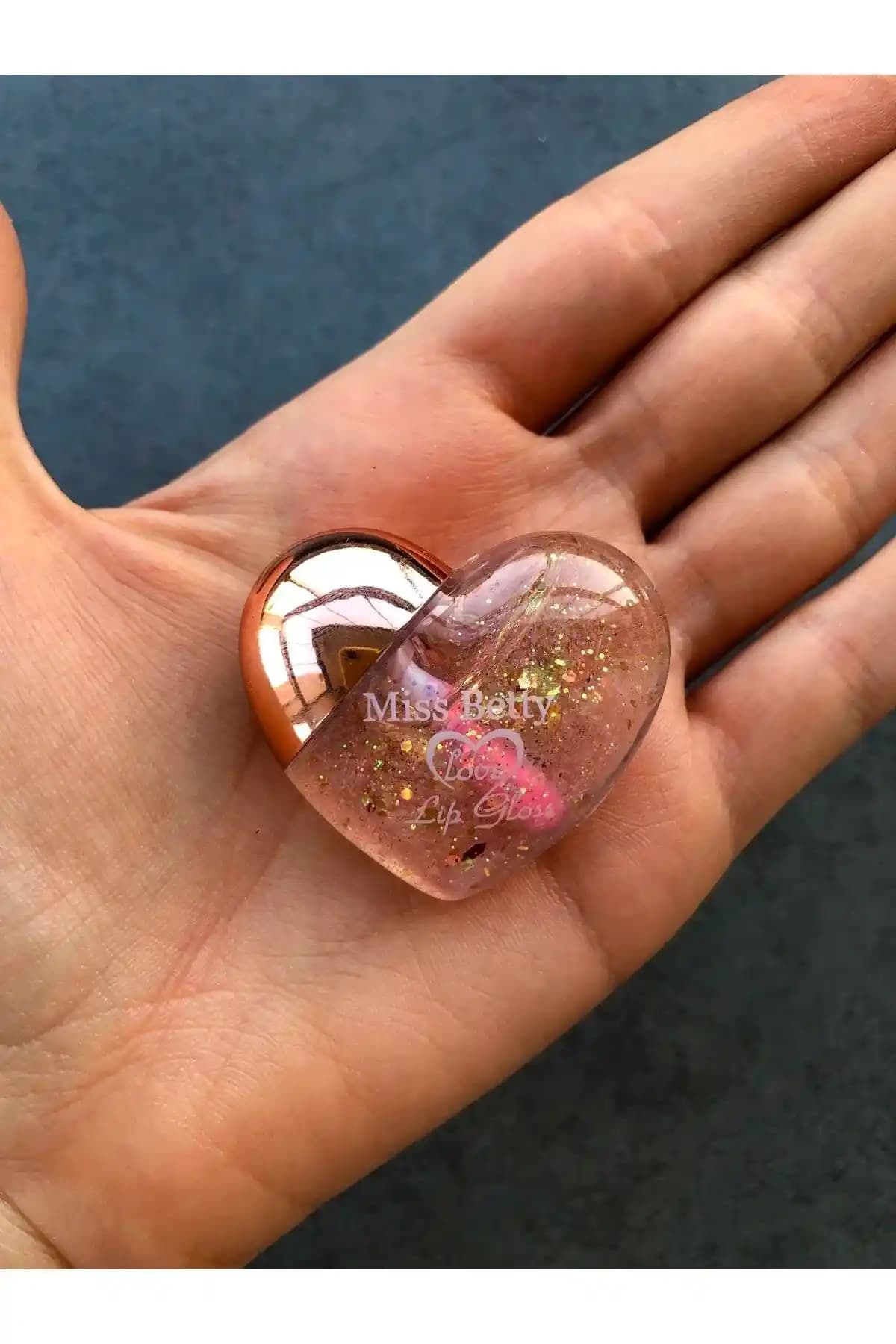 Kalpli Lip Balm Hakkında Bilgi Eksikliği ve Kozmetik Sektöründeki Etkileri