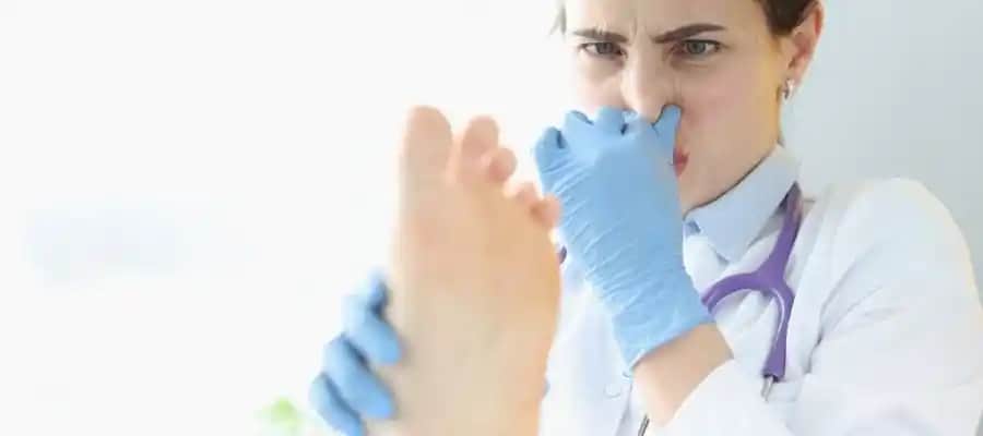 Ayak Kokusu Nedenleri ve Etkili Çözüm Yolları Hakkında Kapsamlı Bilgi