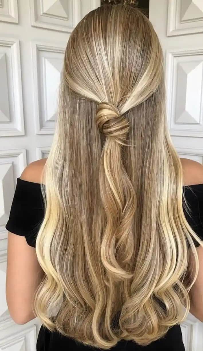 Boyalı Saç Renkleri: Trendler, Çeşitler ve Bakım İpuçlarıyla Kendinizi Yeniden Tanımlayın