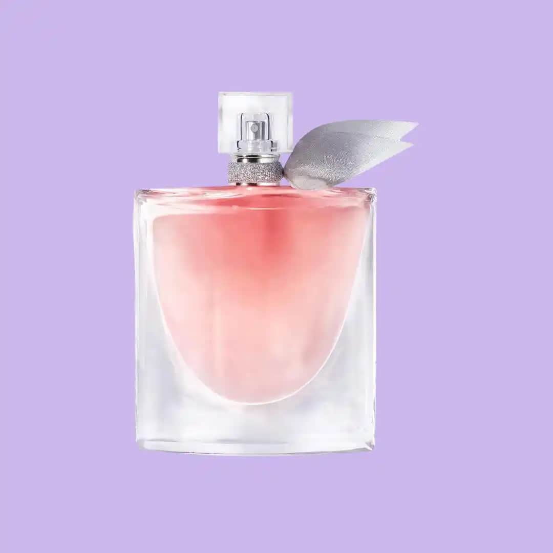 En Çok Sevilen Kadın Parfümleri: Trendler ve Seçim İpuçlarıyla Kendinizi Özel Hissedin