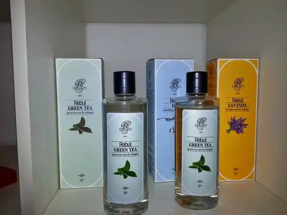 En İyi Kolonya Kokusu Nasıl Seçilir ve Kendinize Uygun Parfümü Bulma Rehberi