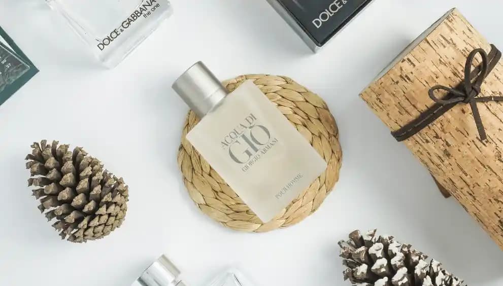 Erkeklerin Kendine Güveni ve Çekiciliğini Artıran Parfüm Seçenekleri ve İpuçları