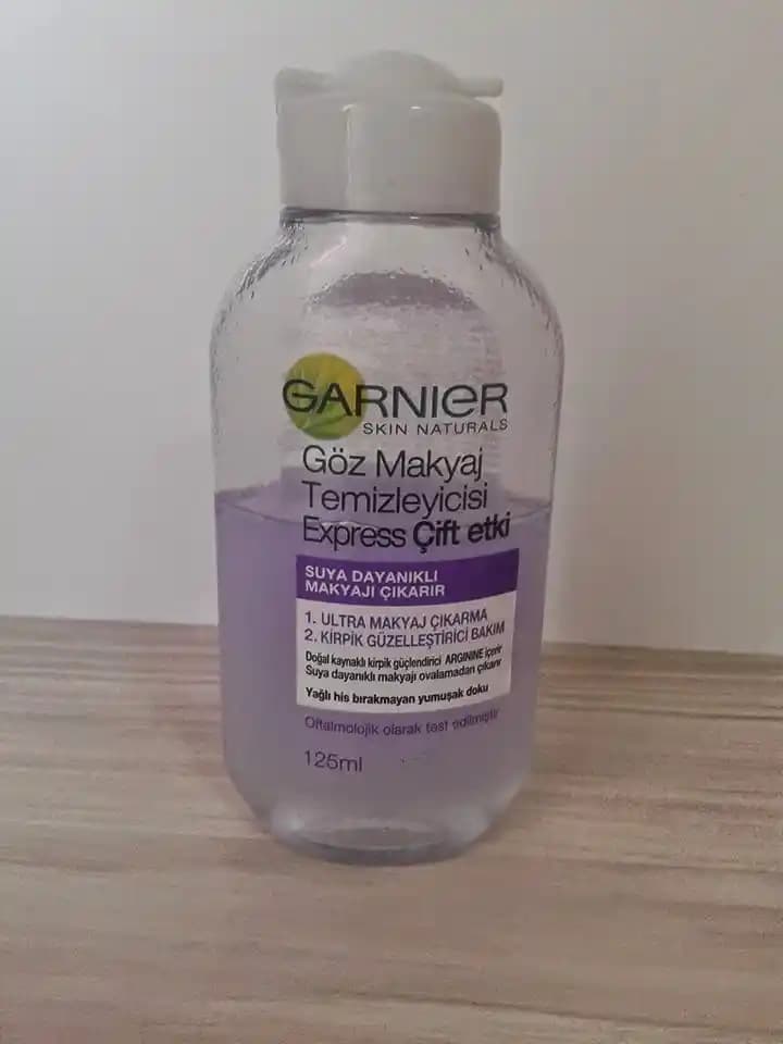 Garnier Çift Fazlı Göz Makyaj Temizleyicisi: Hassas Gözler İçin Etkili ve Güvenilir Temizlik Çözümü