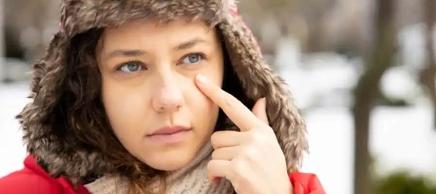 Göz Altı Kuruluğu Nedenleri Belirtileri ve Etkili Çözüm Yöntemleri