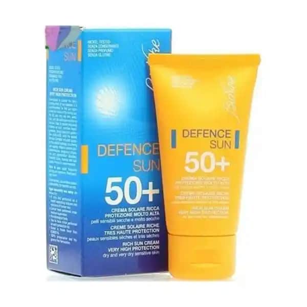 Güneş Koruyucu Kremler: Cildinizi Güneşin Zararlı Etkilerinden Korumanın En Etkili Yolu