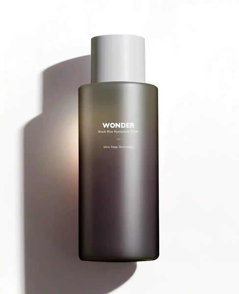 Haruharu Wonder Black Rice Hyaluronic Toner ile Doğal ve Güçlü Cilt Bakımı Rehberi