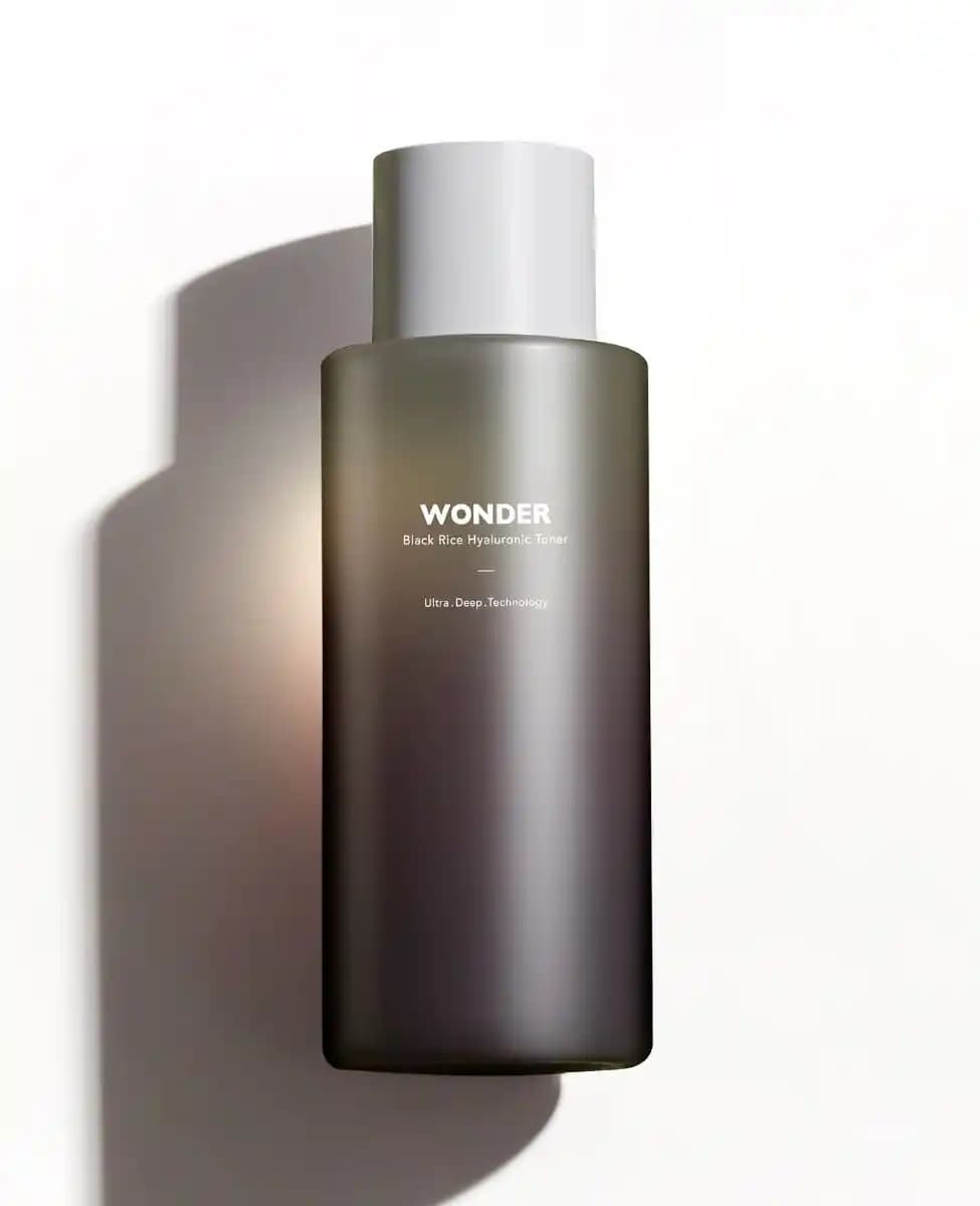 Haruharu Wonder Black Rice Hyaluronic Toner ile Doğal ve Güçlü Cilt Bakımı Rehberi