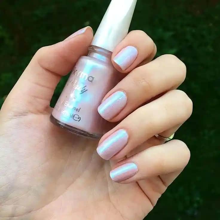 İnci Görünümlü Pearl Oje: Şıklık ve Bakım İpuçlarıyla Güncel Trendler