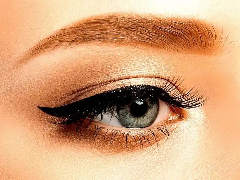 Kalem Aylaynır Nedir ve Yüz Hatlarını Belirginleştirme Yöntemleri