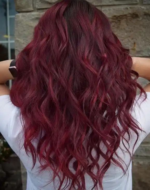 Kızıl Saç Rengi: Cesur ve Çekici Görünüm İçin En Güncel Rehber