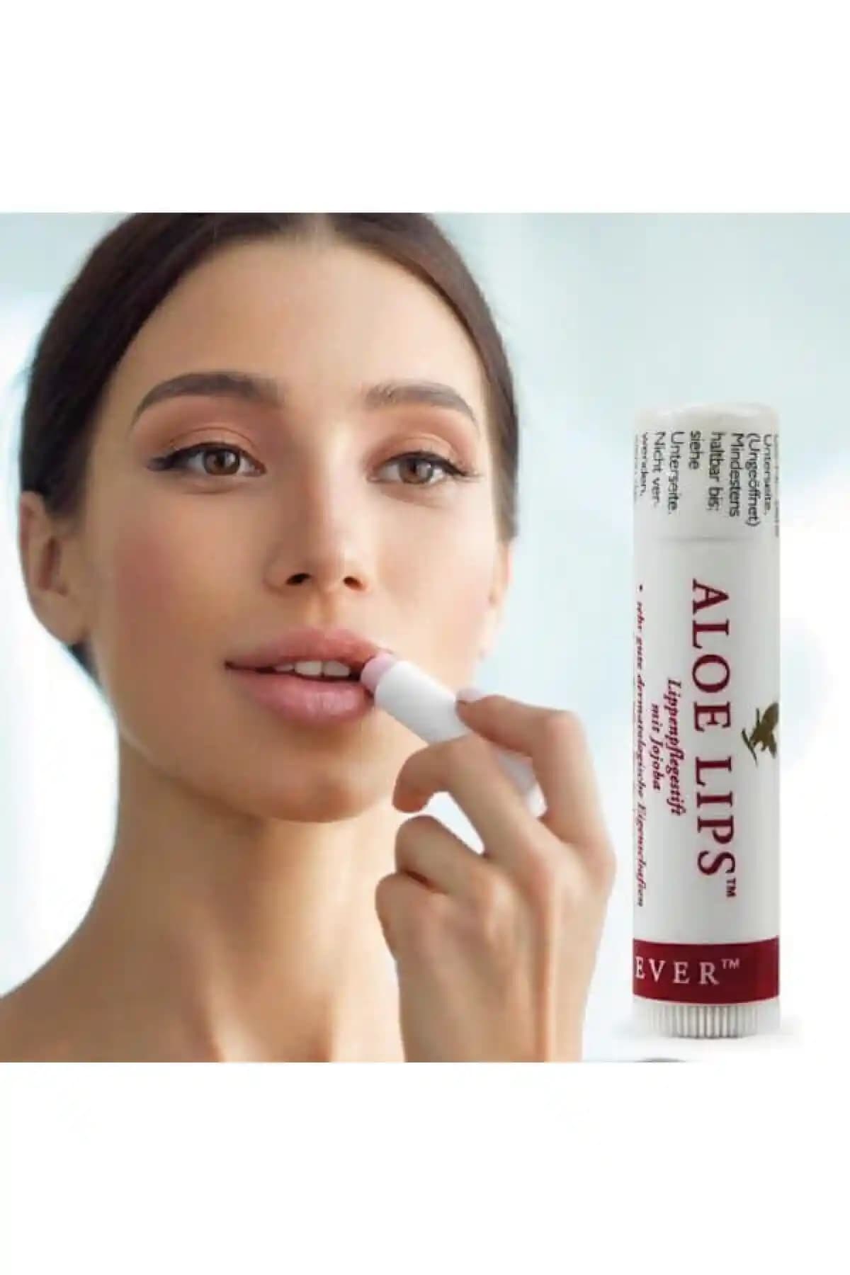 Kolalı Dudak Nemlendiricisi ile Sağlıklı ve Dolgun Dudaklara Doğal Çözüm