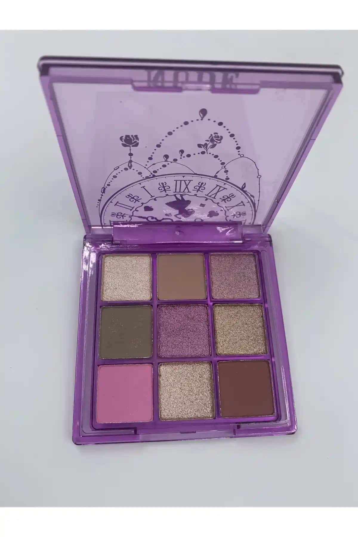 Küçük Far Paletleri ile Pratik ve Şık Göz Makyajı Çözümleri