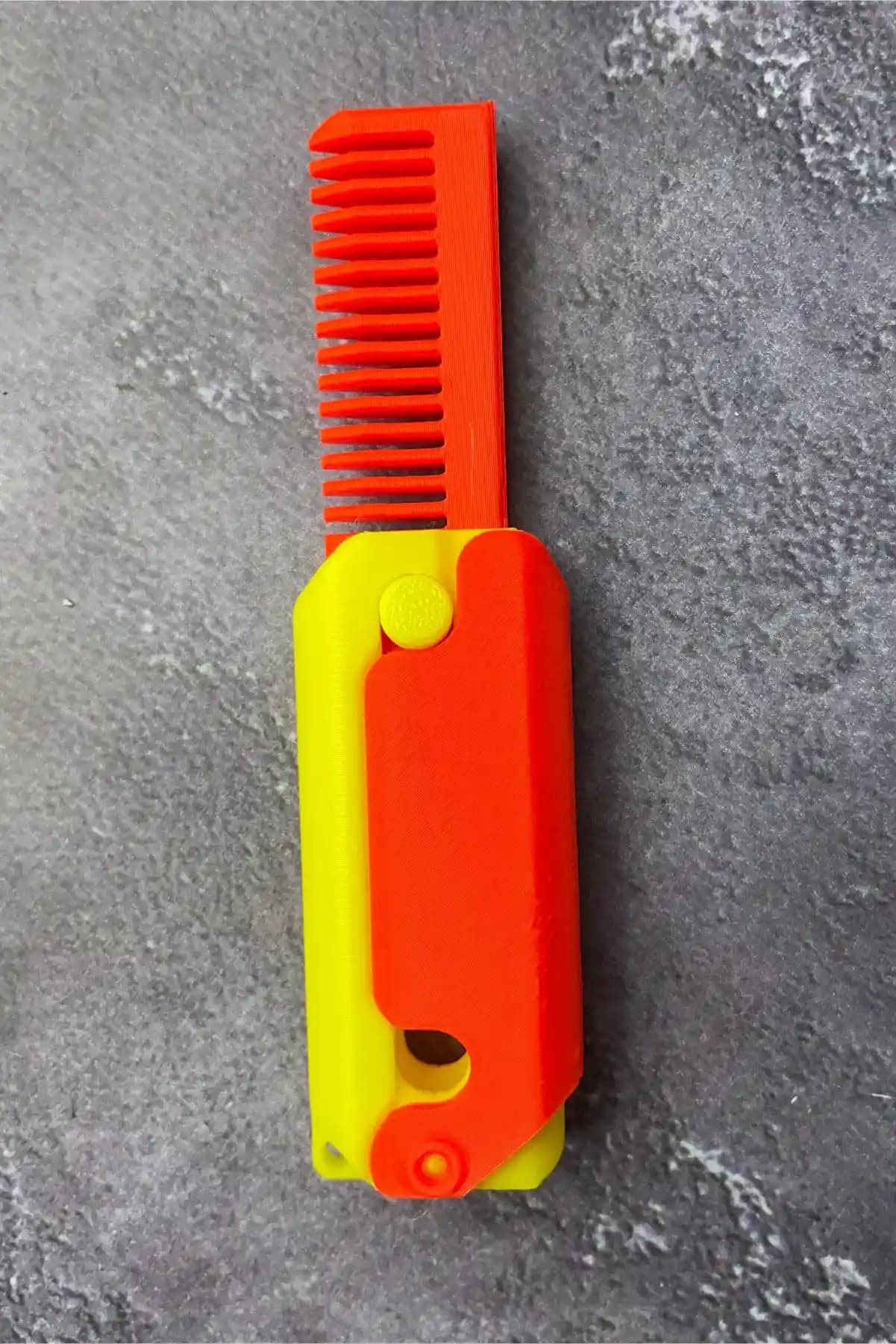 Oyuncak Tarak: Çocuklar ve Yetişkinler İçin Eğlenceli ve İşlevsel Saç Bakım Aksesuarları