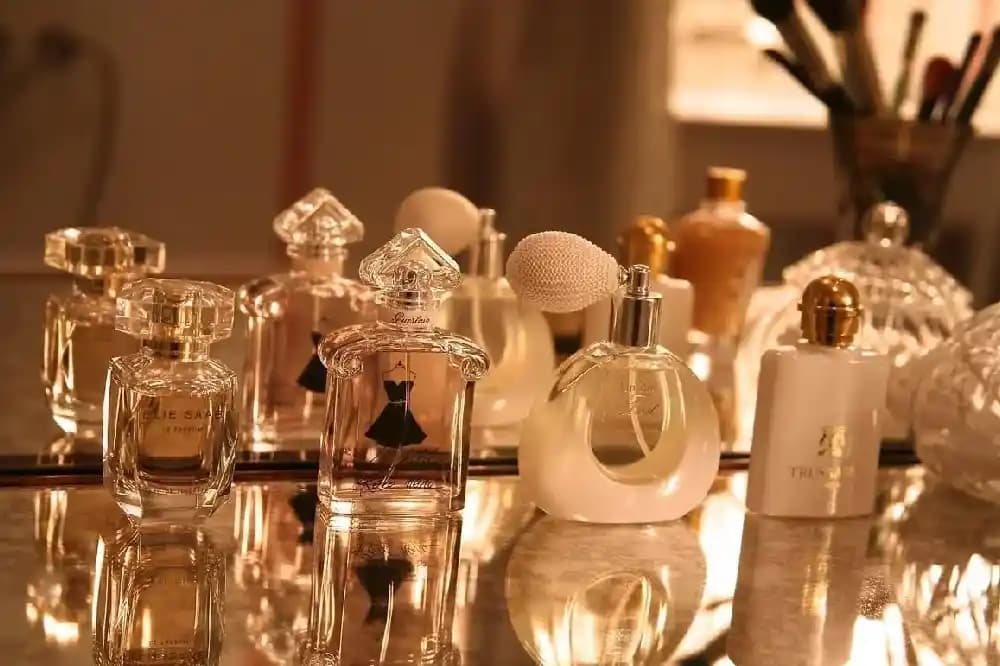 Pahalı Parfümler: Lüks ve Prestijin Simgesi Hakkında Detaylı Bilgi