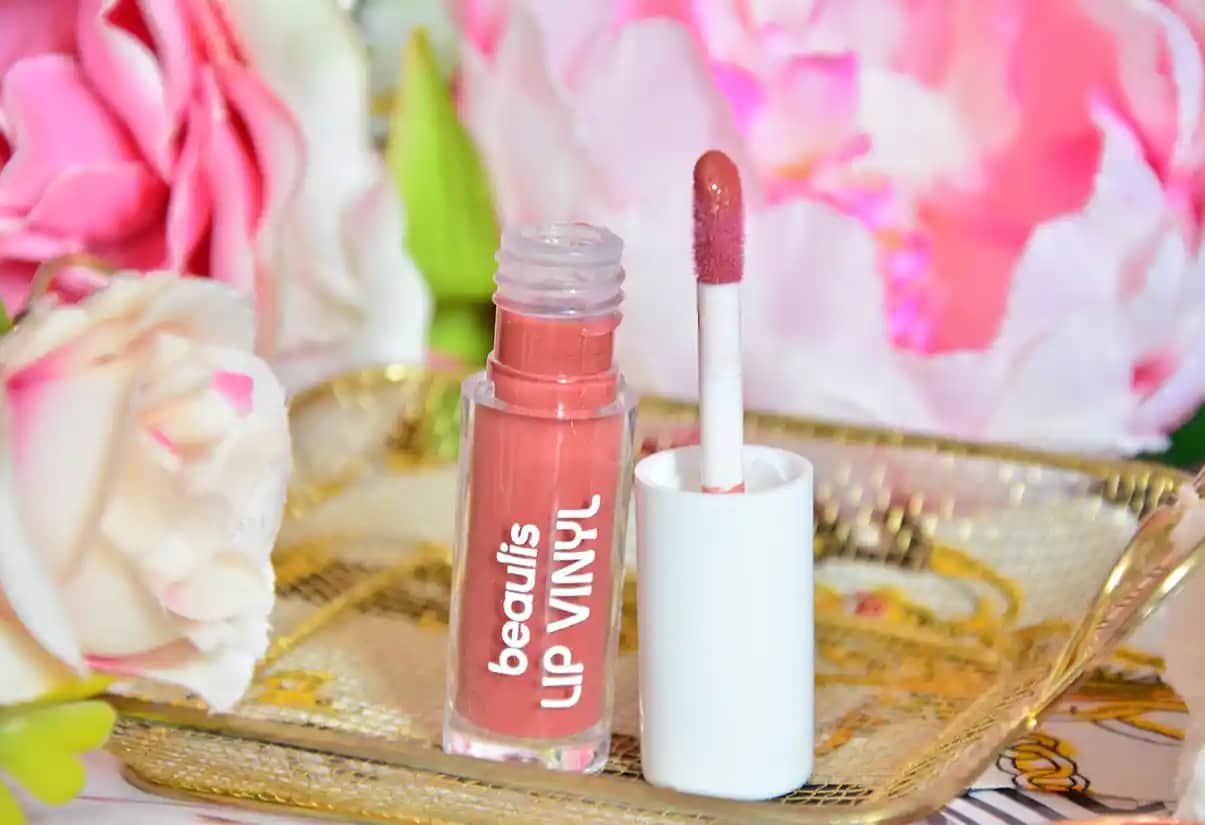 Parlak Ruj Önerileri ve Seçim Rehberi: Mükemmel Bir Gülümseme İçin En İyi Renkler ve Trendler