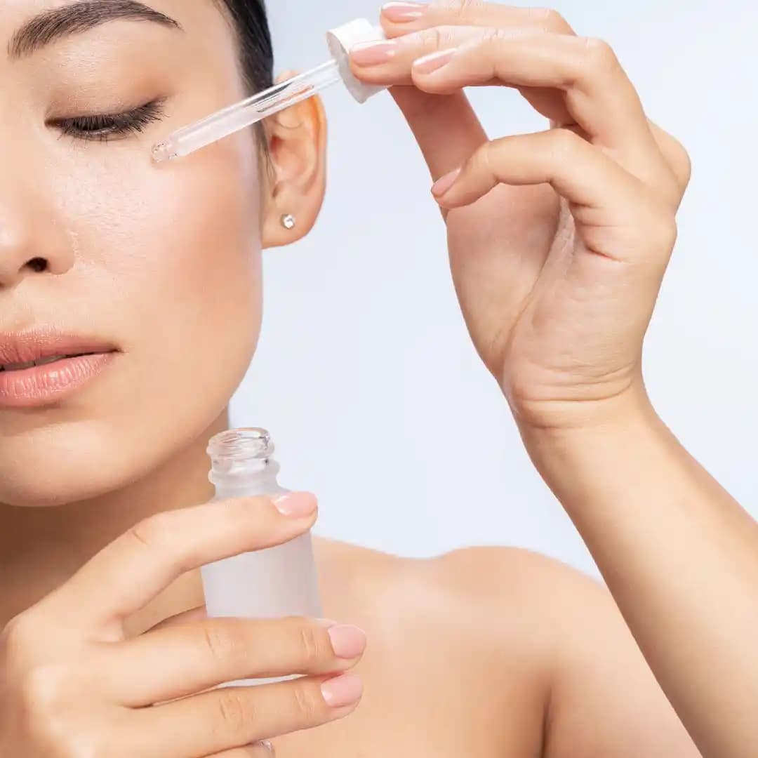 Retinol Nedir Ne Zaman Etki Eder ve Cilt Üzerindeki Faydaları Hakkında Detaylı Bilgi