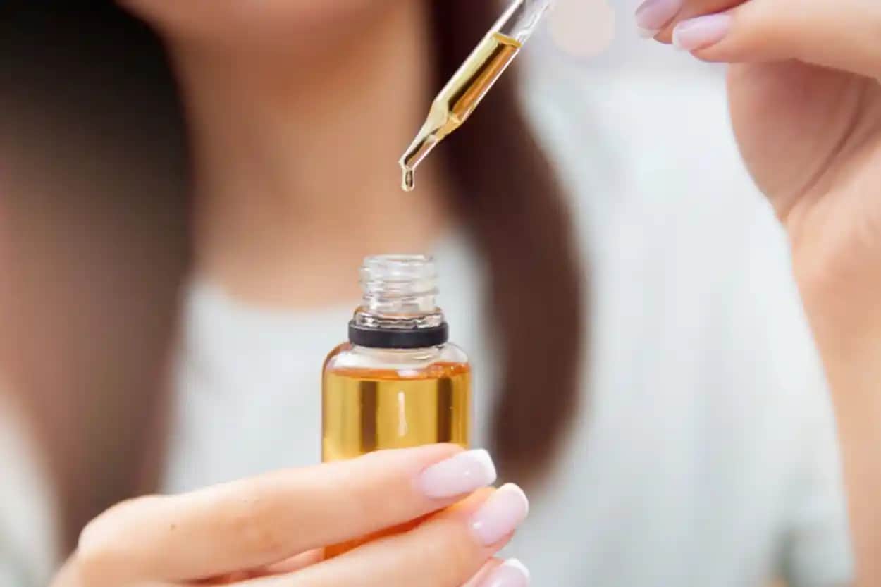 Saç Sağlığını Destekleyen En Etkili Doğal Yağlar ve Kullanım İpuçları