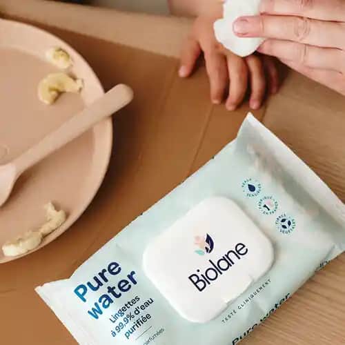 Saf Su Islak Mendil: Hassas Ciltler İçin Güvenilir ve Doğal Temizlik Çözümü