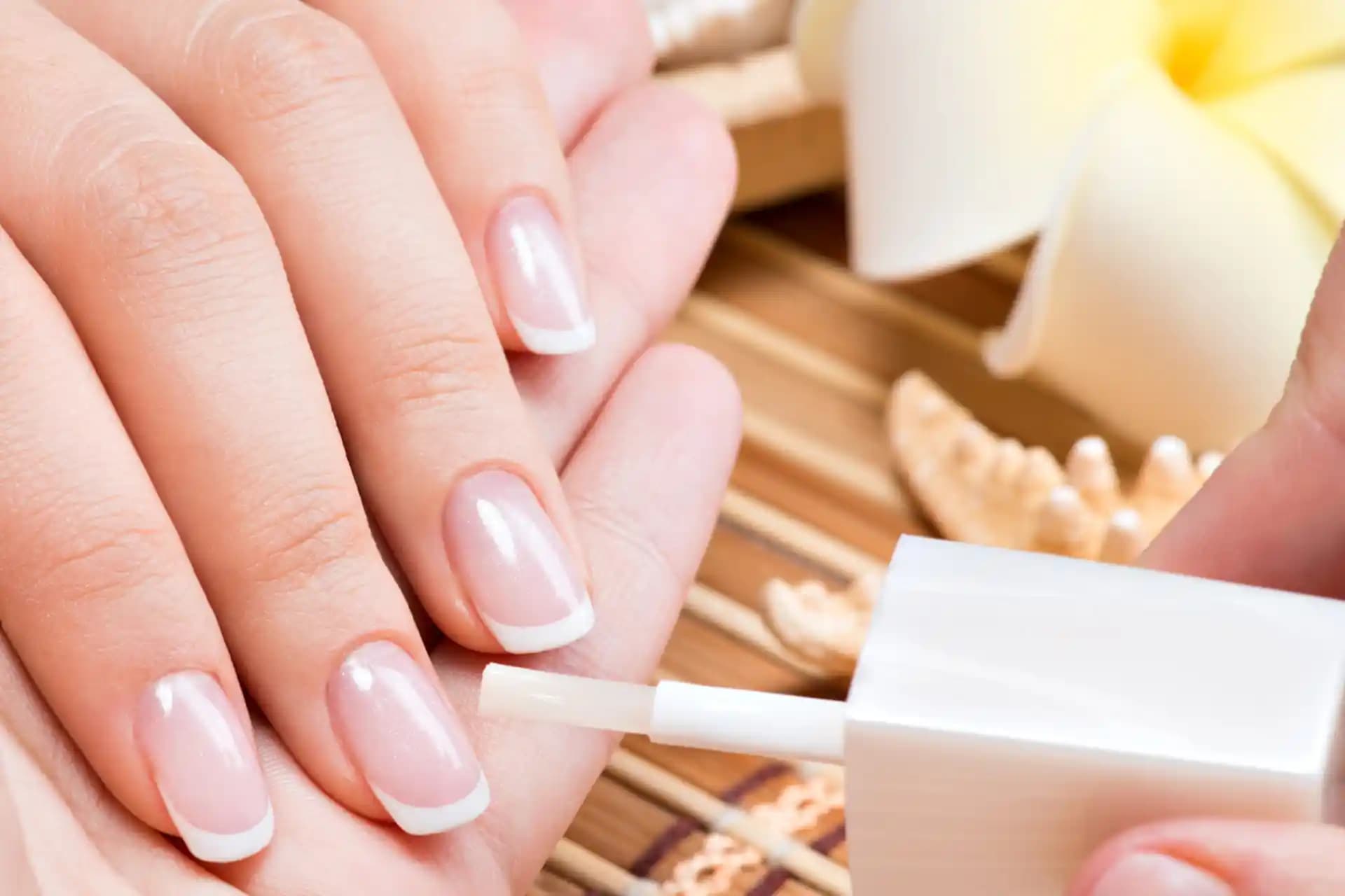 Sağlıklı ve Parlak Tırnaklar İçin Günlük Bakım İpuçları ve Doğal Yöntemler