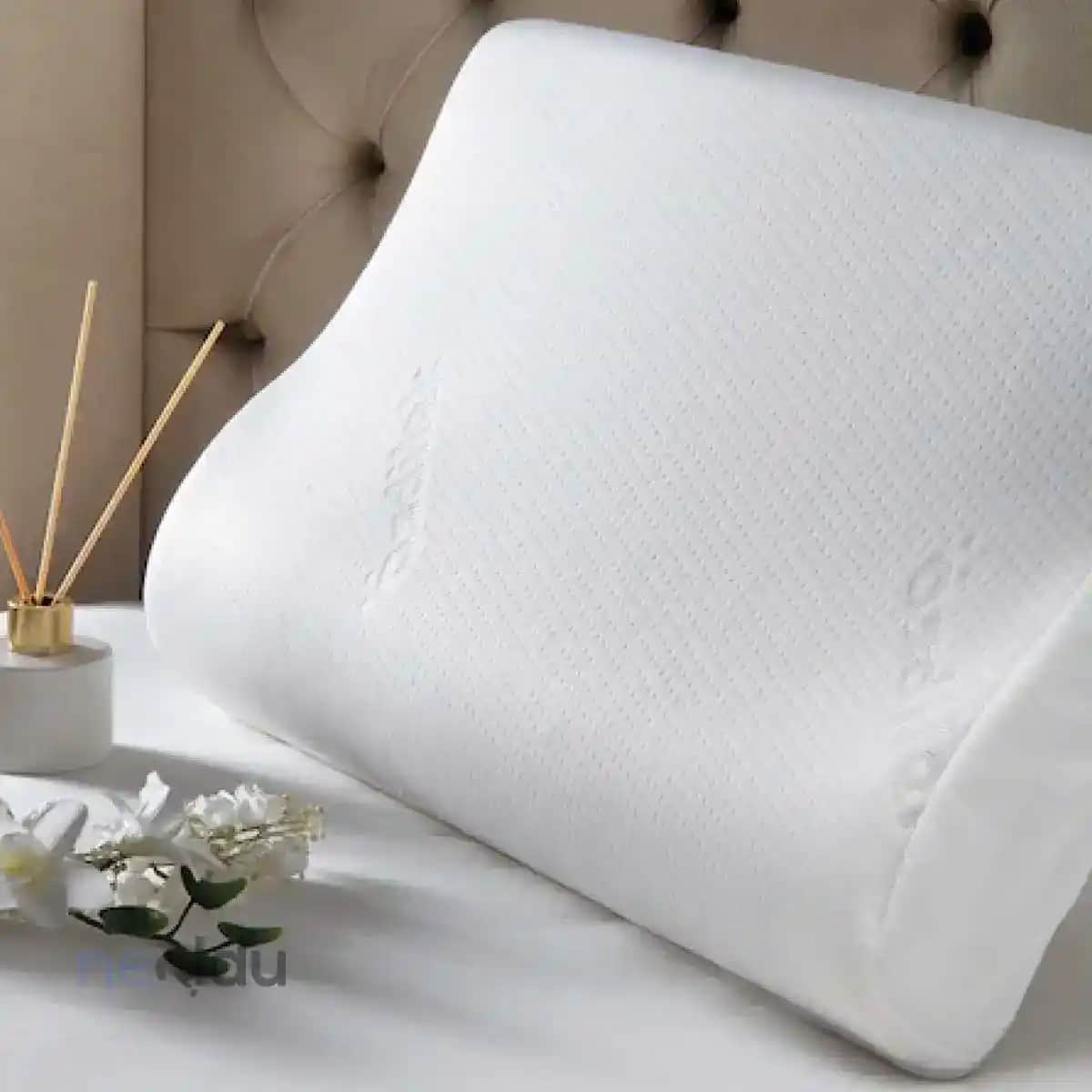 Sağlıklı Yastık Seçimi: Cilt ve Boyun Sağlığını Koruyan En İyi Yastık Türleri ve Tavsiyeleri