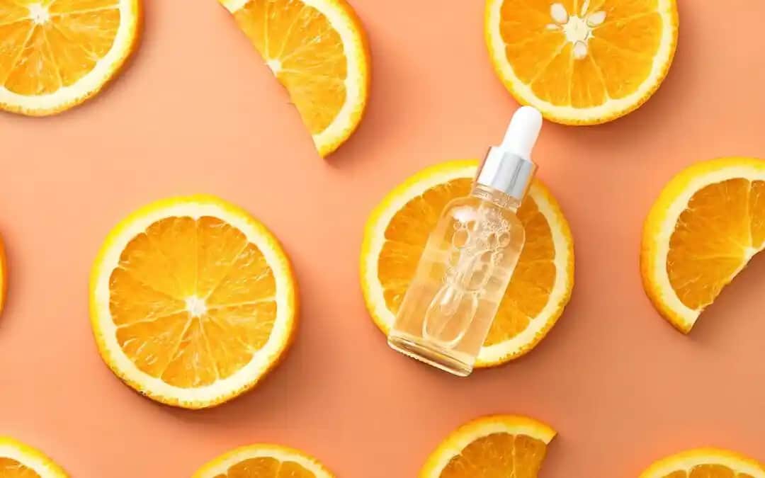 Yaz Aylarında C Vitamini Serumu Kullanımı: Güvenli ve Etkili Uygulama Rehberi