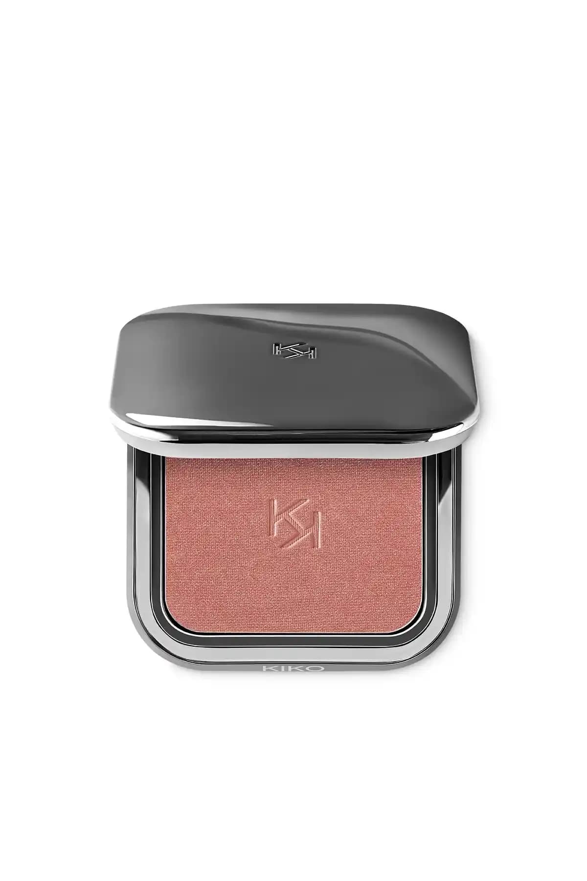 Doğal parlaklık için KIKO Unlimited Blush 11 Bright Rose: yüksek pigmentasyon ve ışıltı