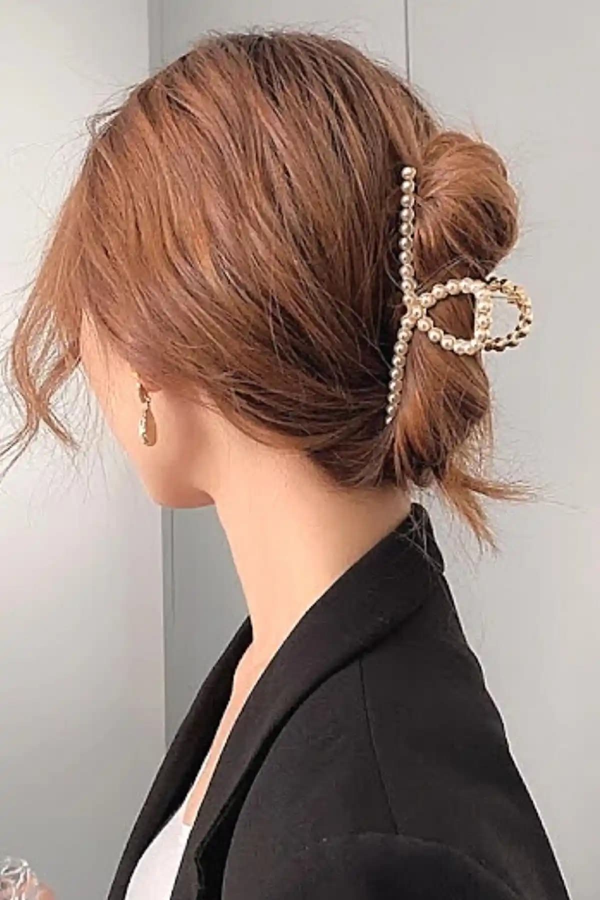 İncili Büyük Kalite Mandal Toka: Kahverengi Tonlarda Zarif ve Dayanıklı Saç Aksesuarı