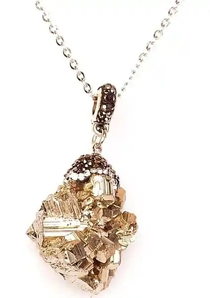 Taş Sandığı Ham Pirit Taşı Kolye: Doğal Taş Özellikleri, Boyutlar ve Tasarım İncelemesi