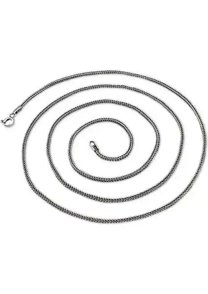 Aykat Uzun Gümüş Zincir 70 cm Oksitli: Zarif ve Dayanıklı Tasarım Özellikleri