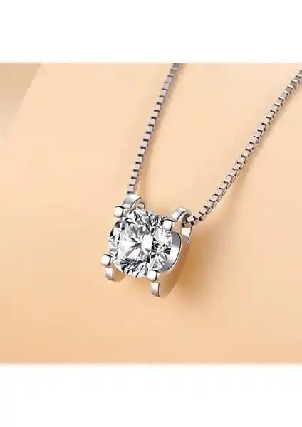 Chavin 0.80 Karat Zirkon Tek Taş ve ERN Silver 925 Ayar Kar Tanesi Kolye Karşılaştırması