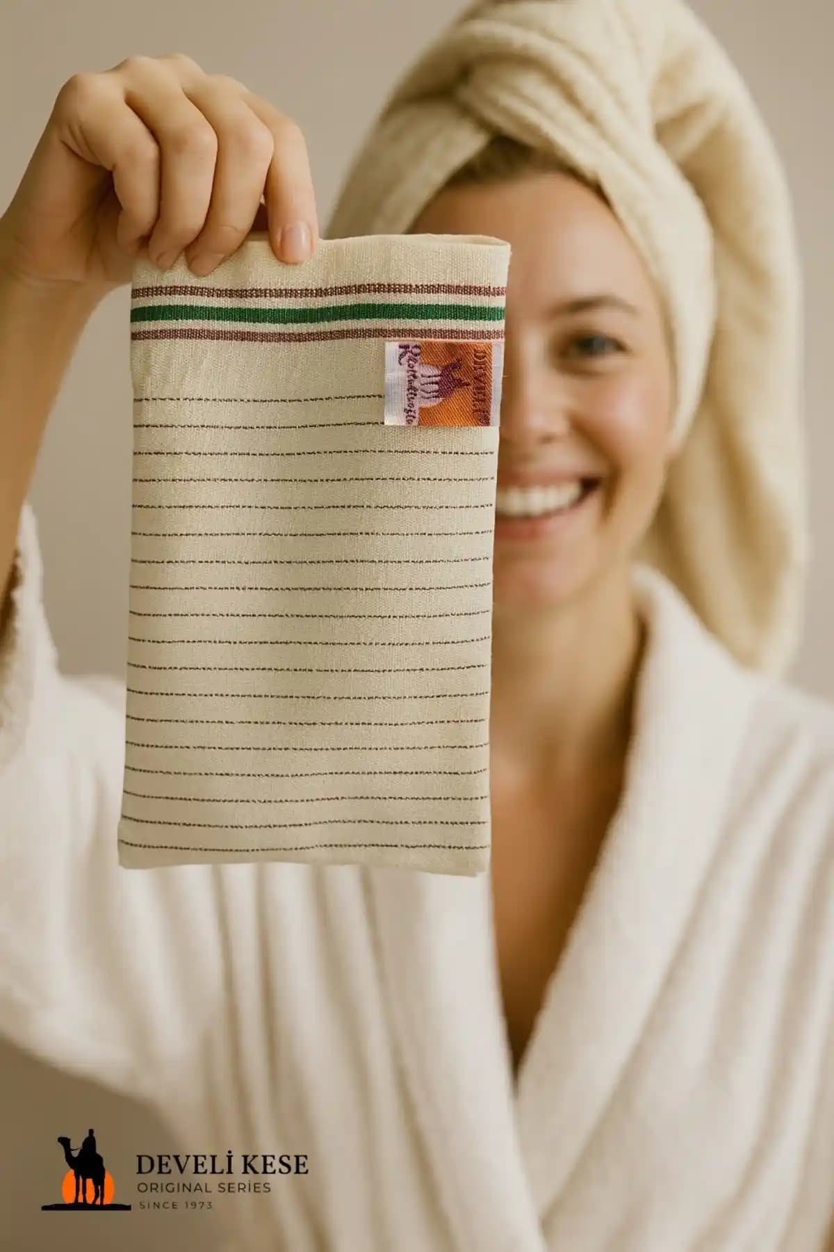 Develi 1973 Çift Taraflı Sert-Orta Sert Banyo Hamam Kesesi ile Etkili Cilt Bakımı