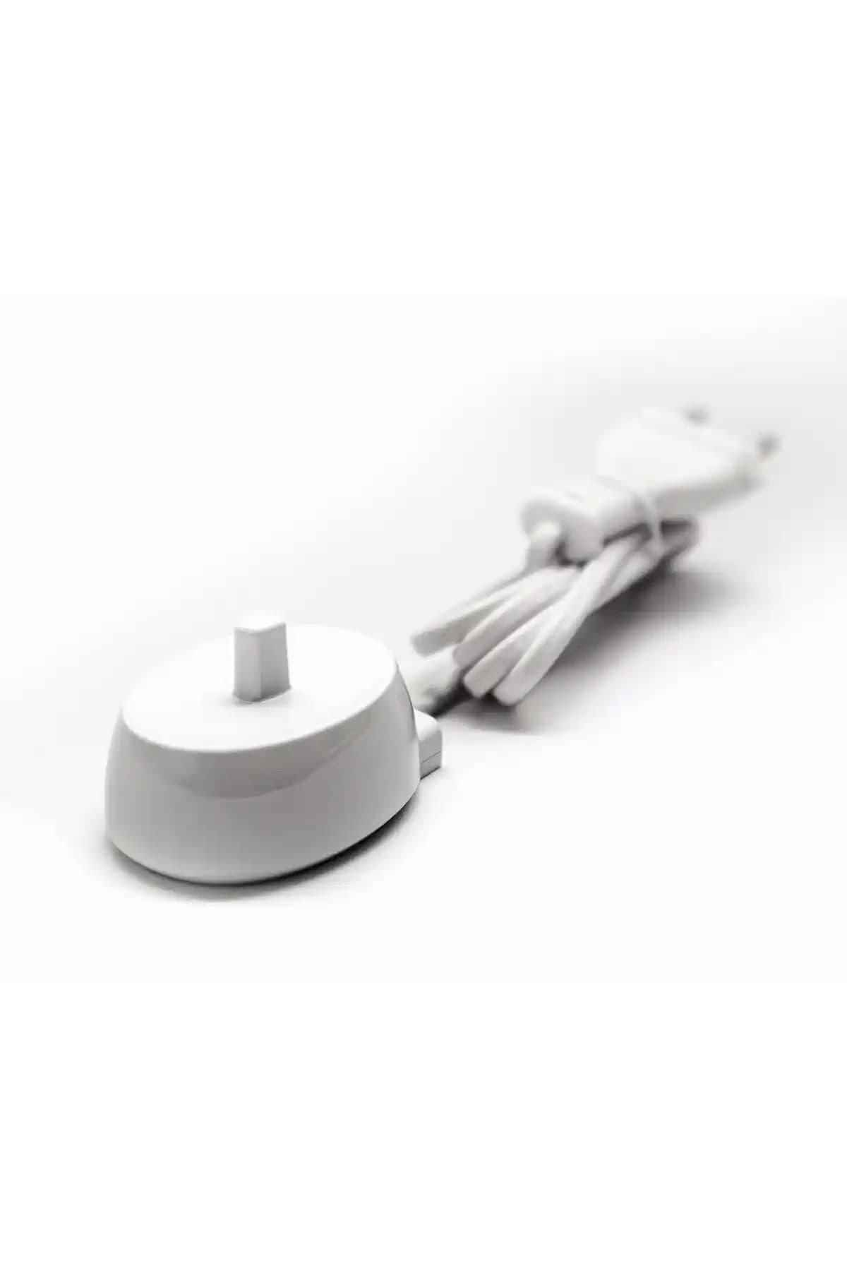 Oral-B Şarjlı Diş Fırçaları İçin Güvenli ve Dayanıklı Şarj Aleti Tasarımı