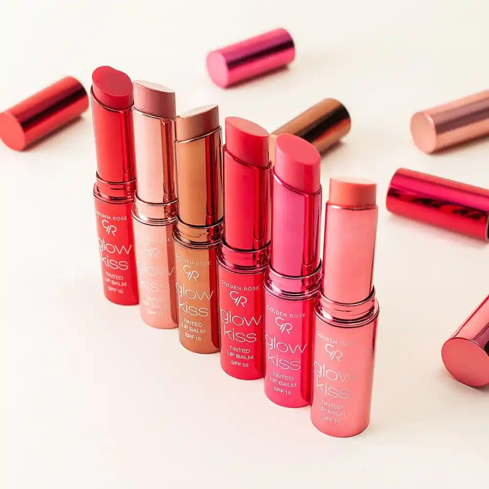 Golden Rose Glow Kiss 05 Dudak Parlatıcı: Doğal ve Parlak Dudaklar İçin İdeal Seçenek