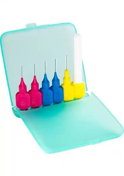 Ağız ve Diş Bakımında Kullanılan Saklama Çözümlerinin Karşılaştırması