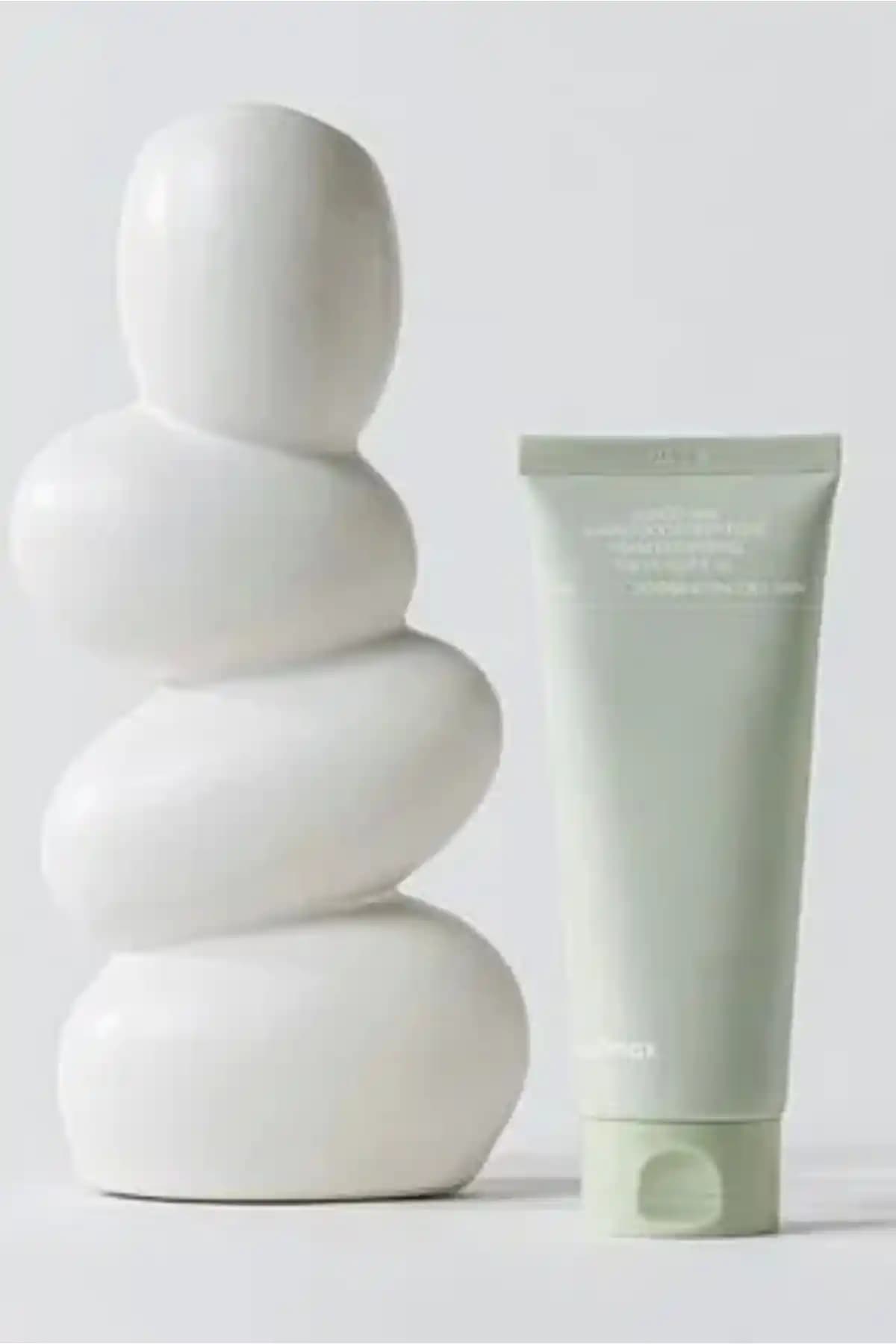 Celimax Baking Soda Deep Pore Foam Temizleyici Gözenekleri Derinlemesine Temizler ve Sıkılaştırır