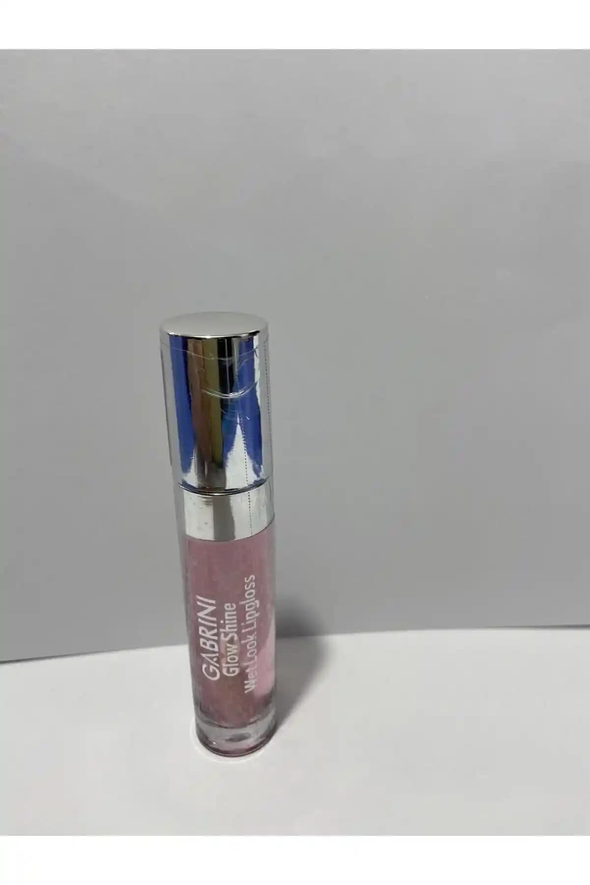 Gabrini Çilek Aromalı Dudak Parlatıcısı: Nem ve Parlaklık Sağlayan Günlük Kozmetik Ürünü