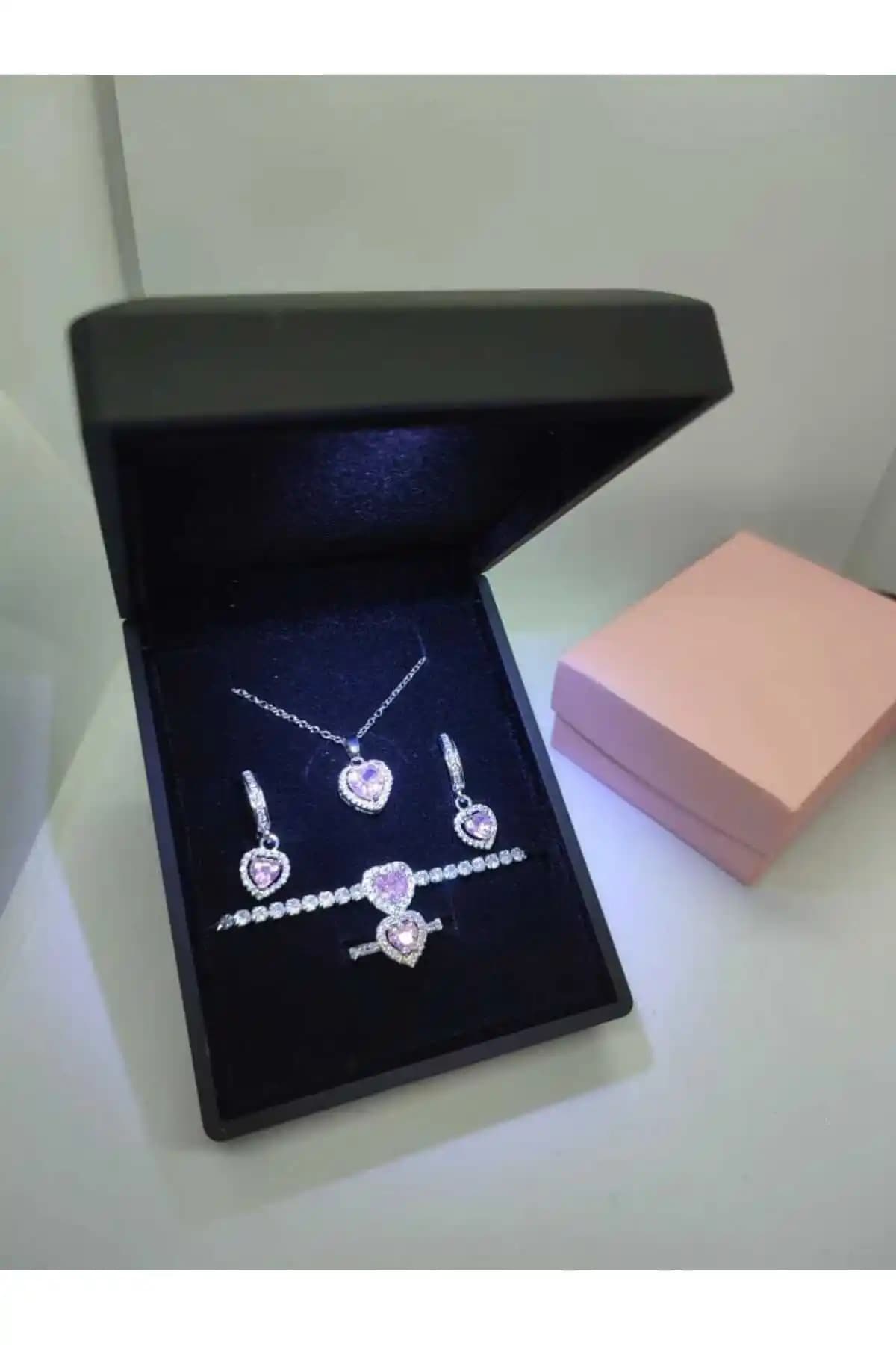 HKN AVM Işıklı Takı Seti Sevgililer Günü İçin Zarif ve Dayanıklı Hediye Alternatifi