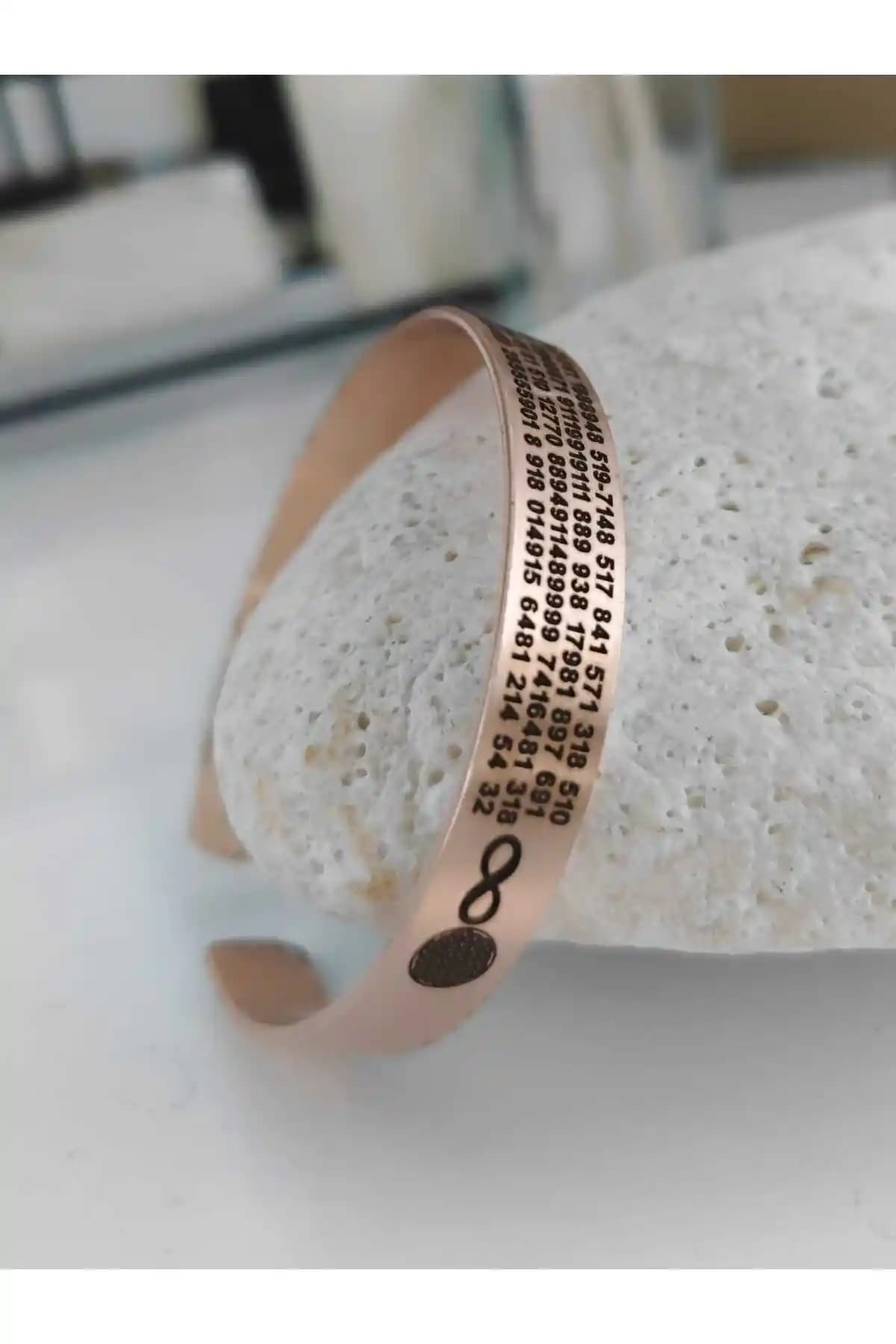 KAVELE Kadim Sayılar ve Sembollerle Tasarlanmış Manyetik Bakır Şans Bilekliği