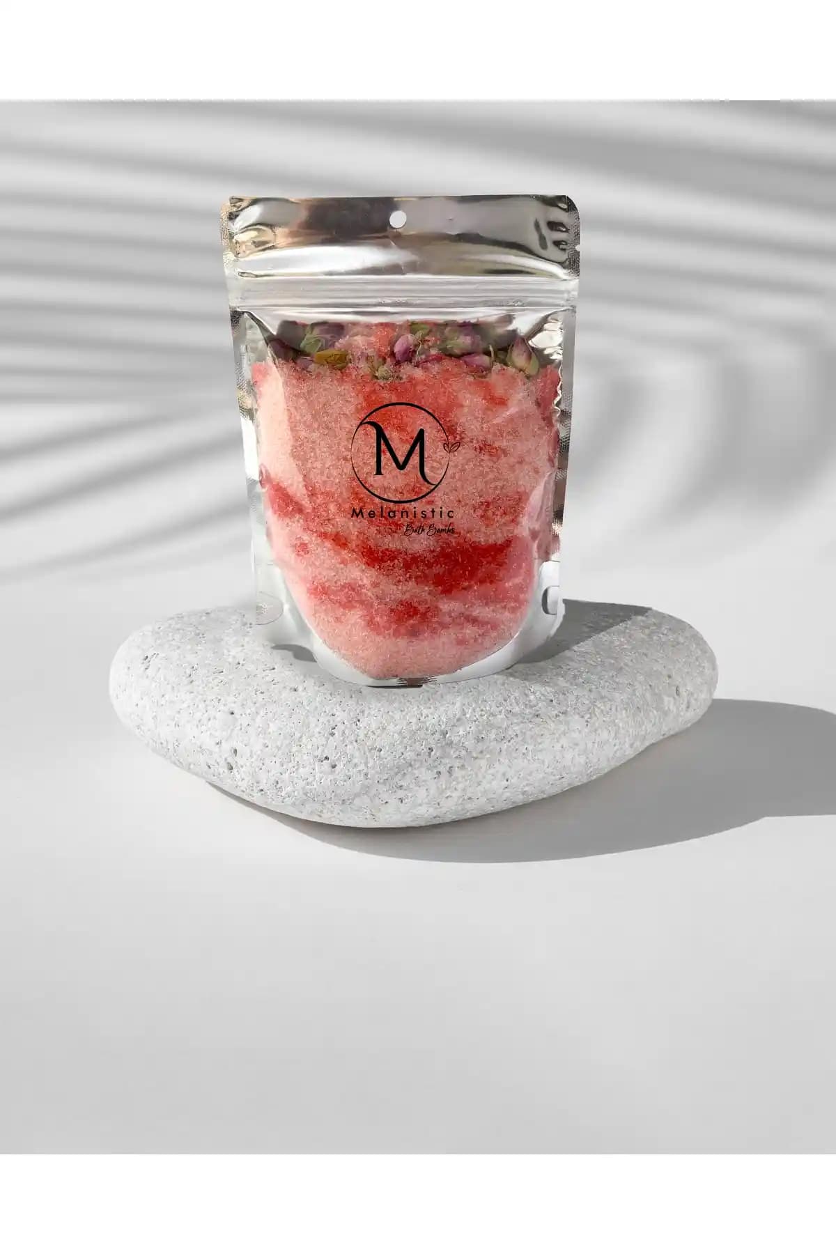 Melanistic Pembe Gül Kokulu Banyo Tuzu Rahatlatıcı ve Estetik Deneyim Sunar