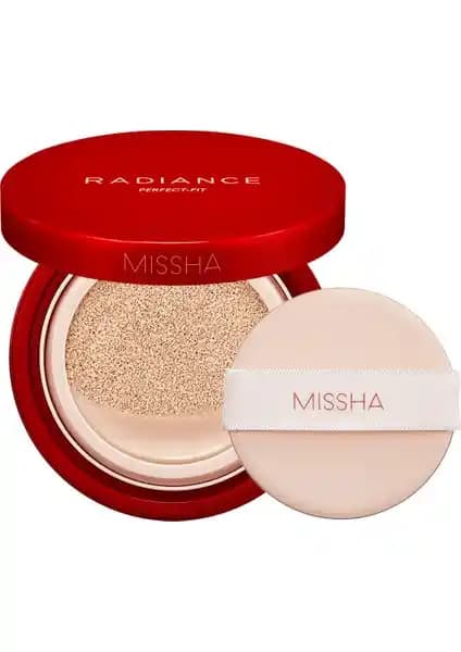 MISSHA Cushion Fondöten Karşılaştırması: Mat ve Kalıcı ile Nemli Parlak Seçenekler