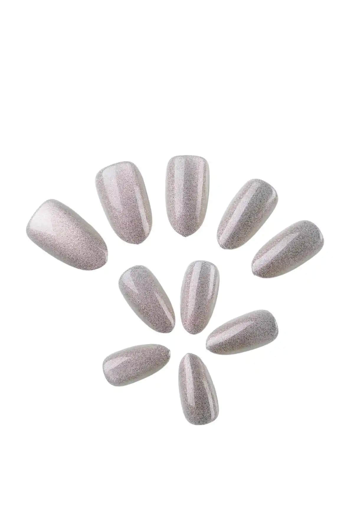 POP Beauty Takma Tırnak Seti Zararsız Yapıştırıcı ve Çeşitli Desenlerle Şıklık Sunar