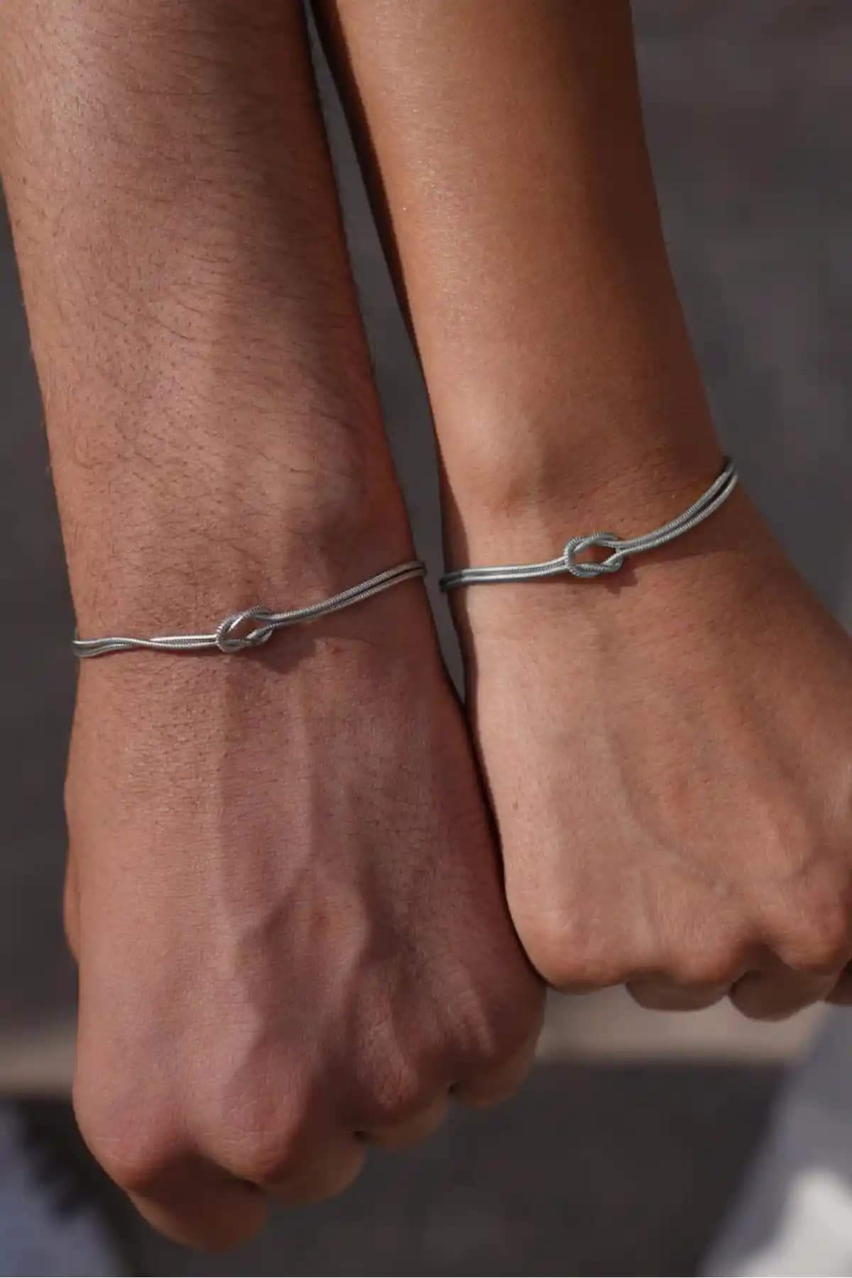 THE Gifts 2'li Düğüm Sonsuzluk Bileklikleri: Anlamlı ve Şık Hediye Seçeneği