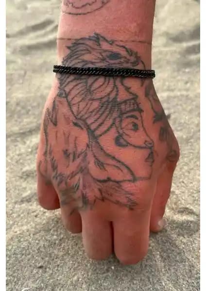 Çelik Bileklik Karşılaştırması: Balıksırtı ve Yılan Motifleri Üzerine Detaylı Analiz