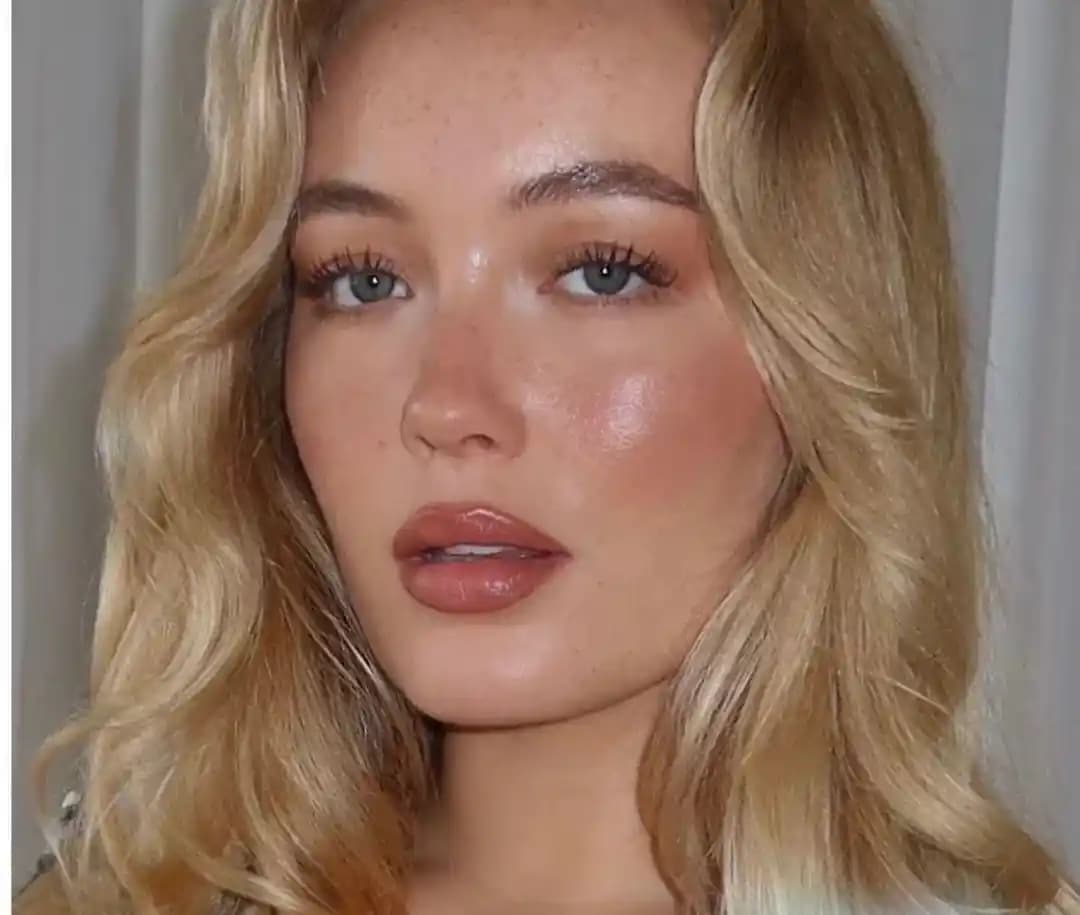 Düğün Makyajı İçin Ortam, Cilt ve Ürün Seçimiyle Kalıcı ve Doğal Görünüm Sağlama