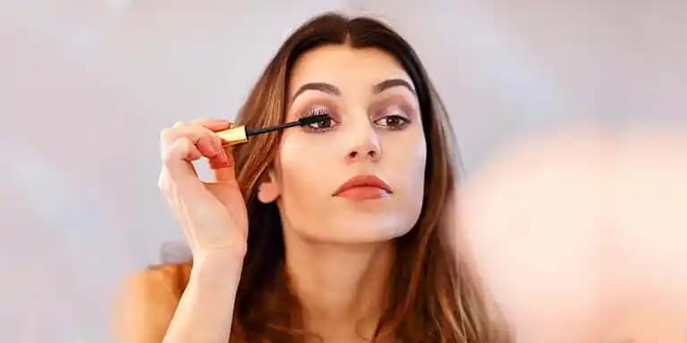 Gizli Kalınan İlginç Makyaj Tüyoları ve Uygulamaları: Pratik ve Yaratıcı Teknikler