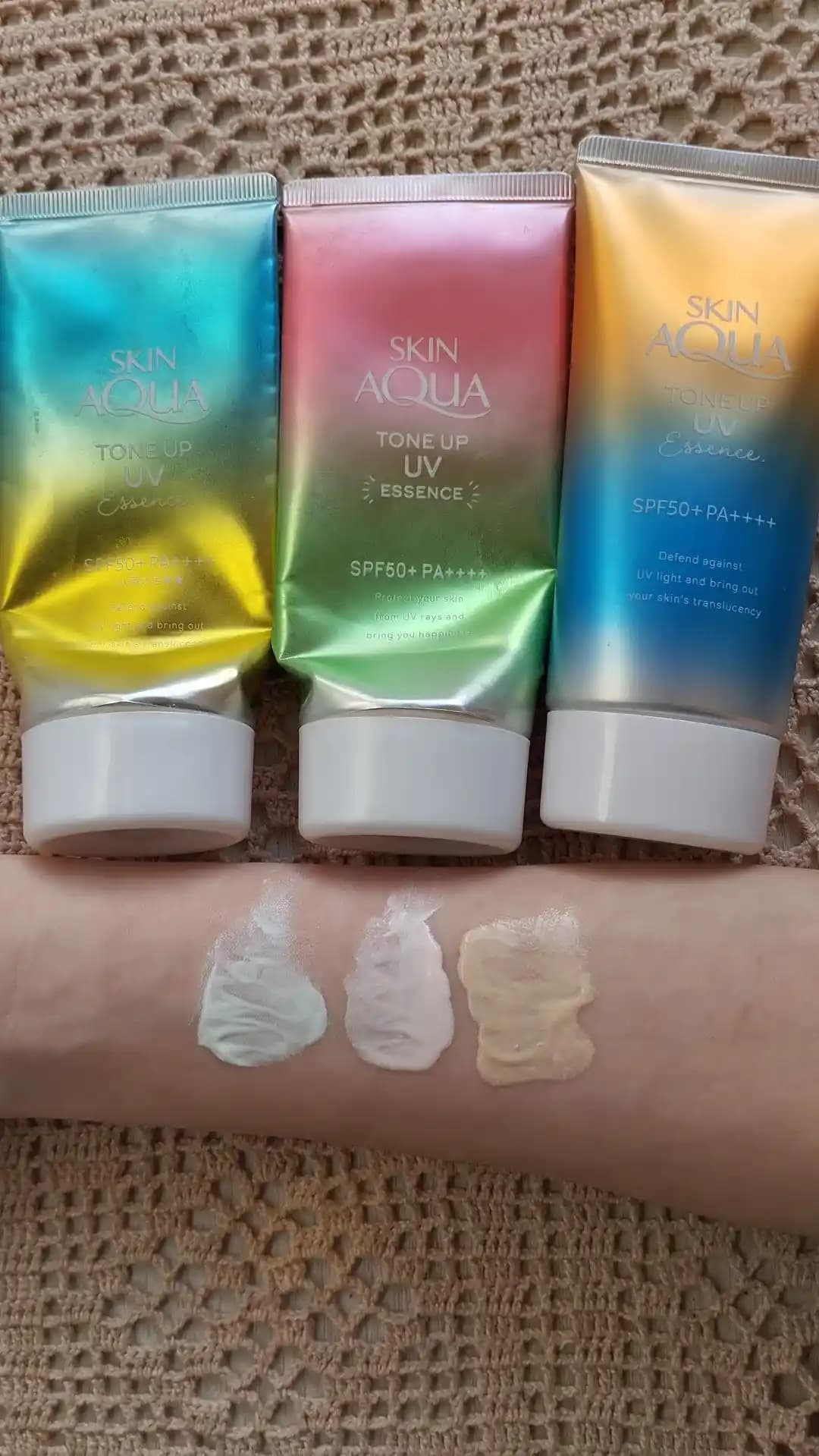 Skin Aqua Tone Up UV Essences: Mint Green, Happiness Aura ve Latte Beige Renk Tonları Karşılaştırması