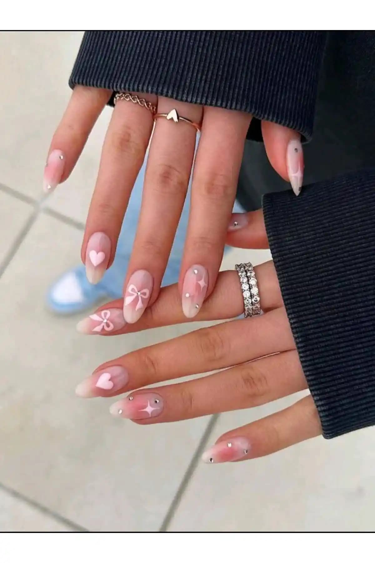 Elnil Butik 24'lü Takma Tırnak Setleri: Pratik ve Şık Güzellik Çözümü