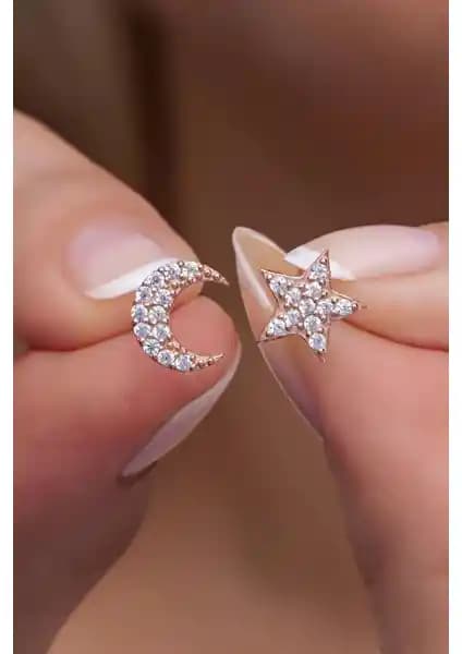 Nereze 925 Ayar Gümüş Minik Ay Yıldız Model Küpe İncelemesi ve Özellikleri